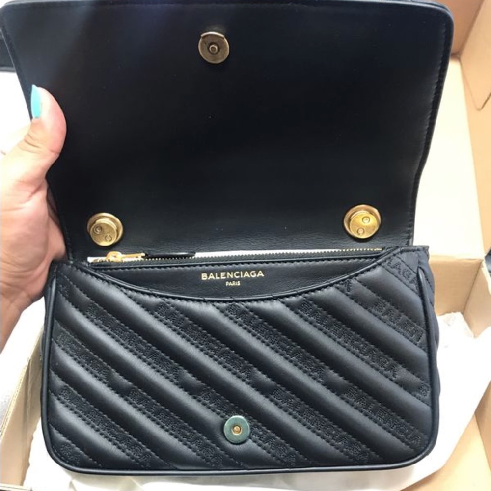 Brand new balenciaga crossbody bag - Picture 2 of 7